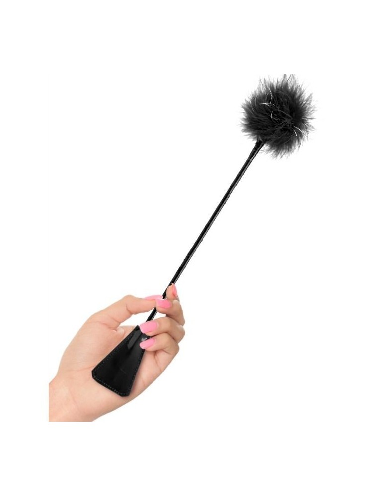 pelle à plumes noires série fantastique fétiche_4