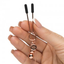 cinquante nuances de chaînes de mamelon et de clitoris libérés_6