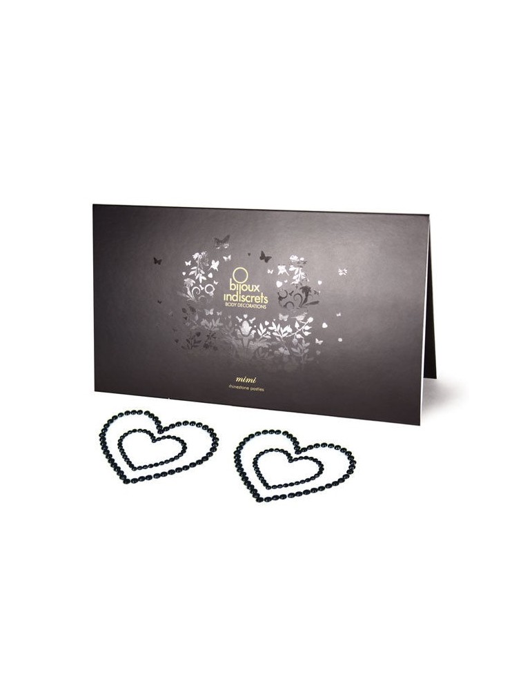 mimi heart couvre les mamelons noirs.