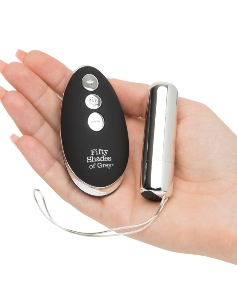 cinquante nuances de balle grise avec un contrôleur vibrants implacable_3