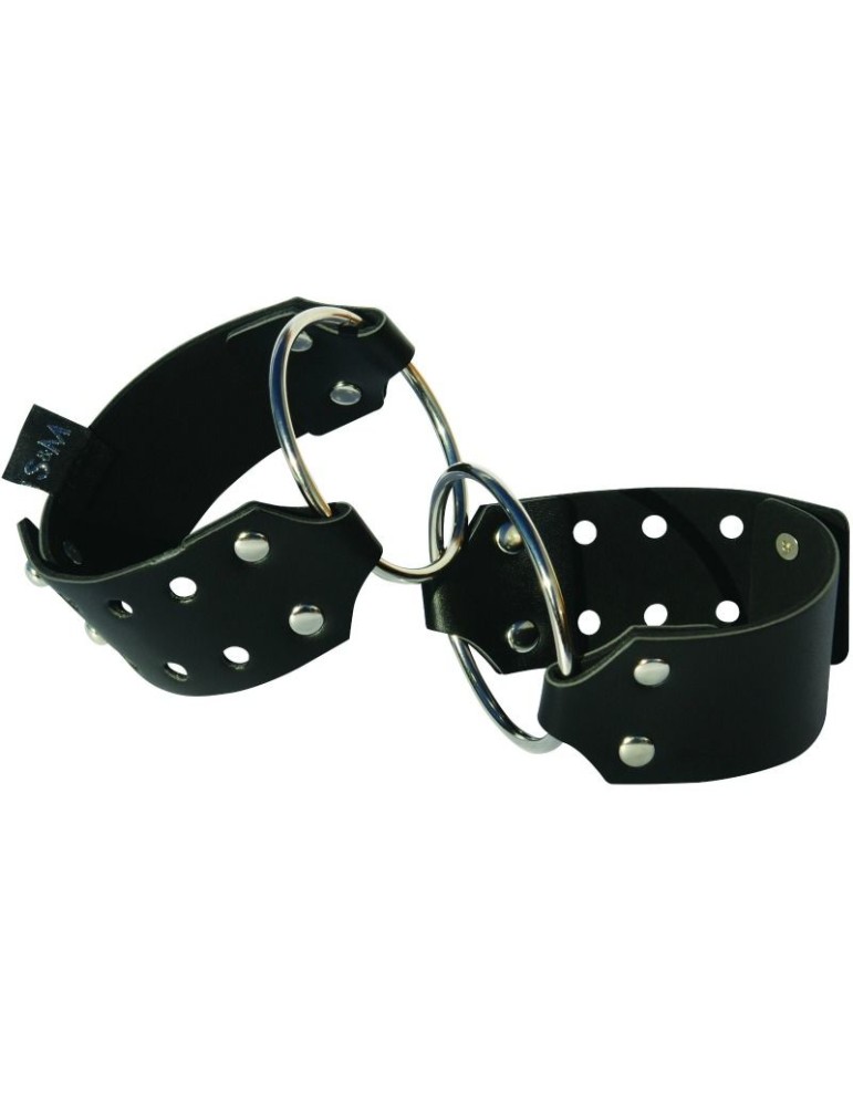 sexe et méfait menottes bdsm