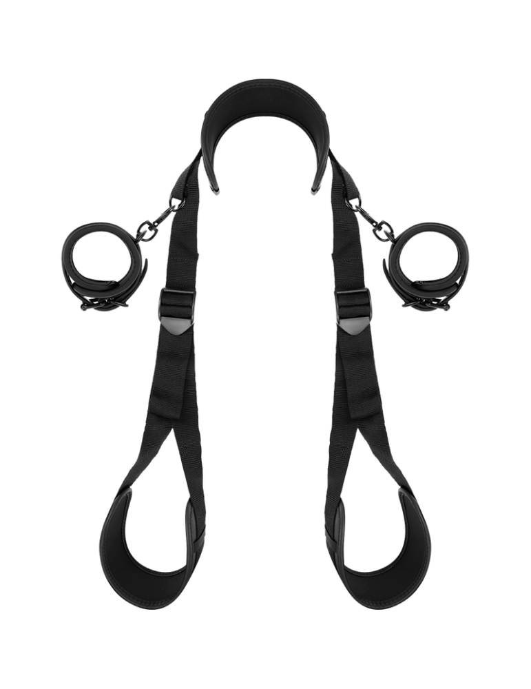 position des jambes écartées de soumission fétiche avec des menottes_2