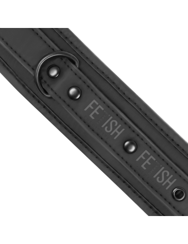 position des jambes écartées de soumission fétiche avec des menottes_8