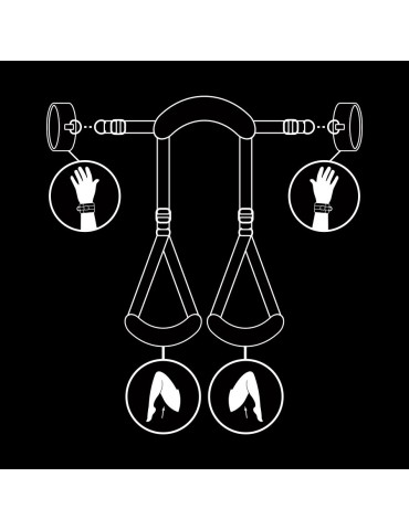 position des jambes écartées de soumission fétiche avec des menottes_10