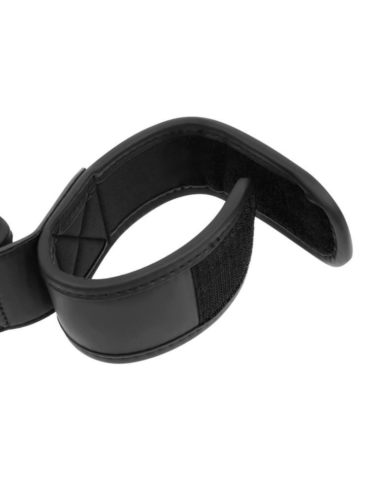 fétichisme soumis écarteur barre bondage_7