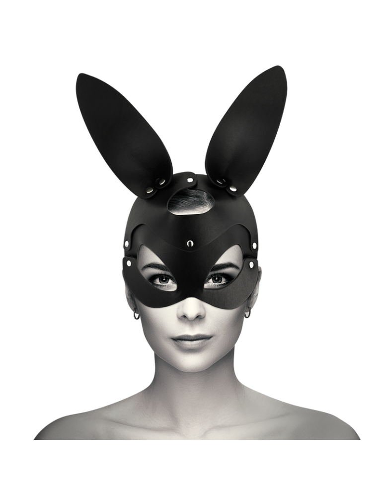 masque coquette en cuir vegan avec oreilles de lapin_2
