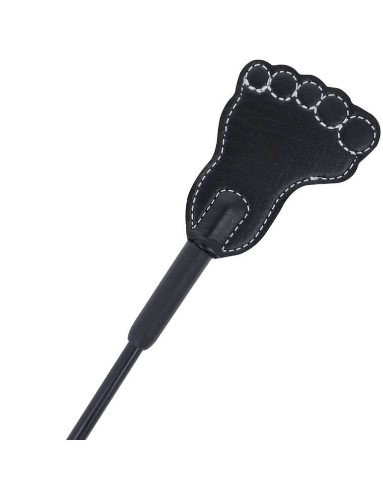 obscurité fétiche cravache et fouet noir_3