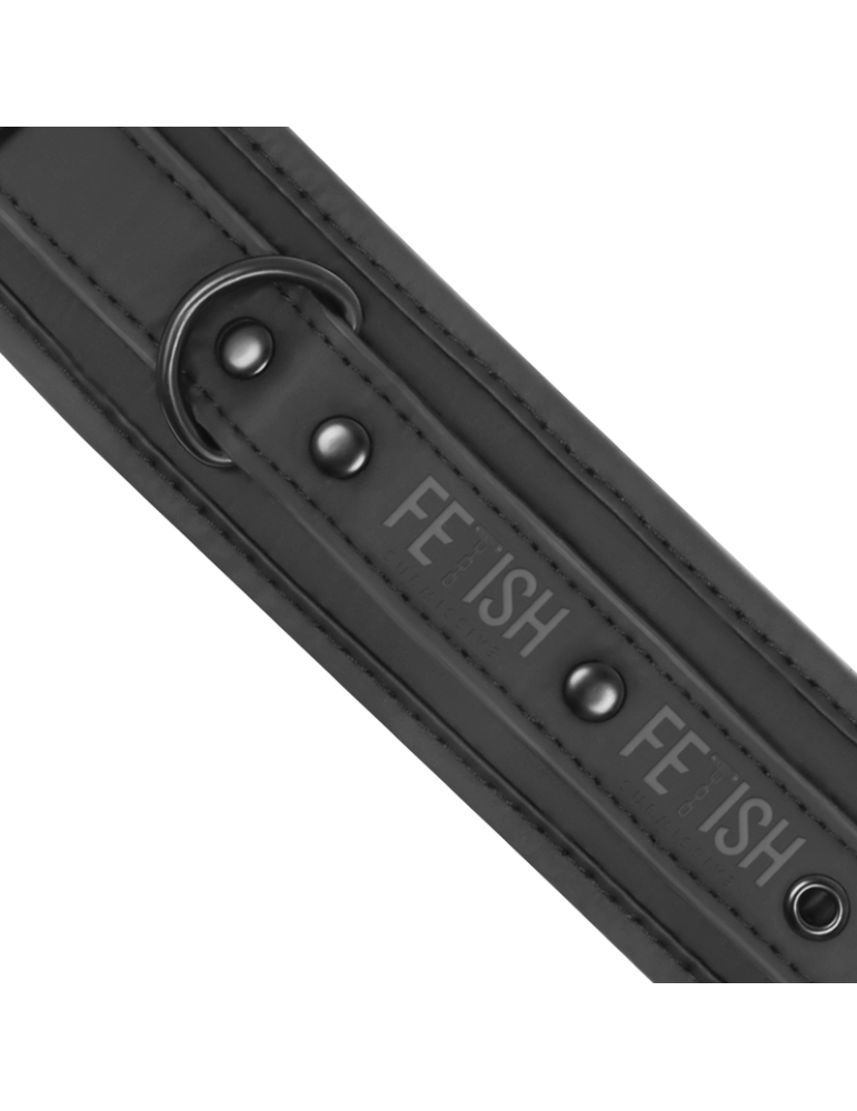 col soumis fétiche et menottes en cuir vegan_7