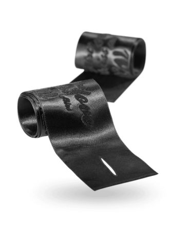 les petits bonbons sensual silk wives_4