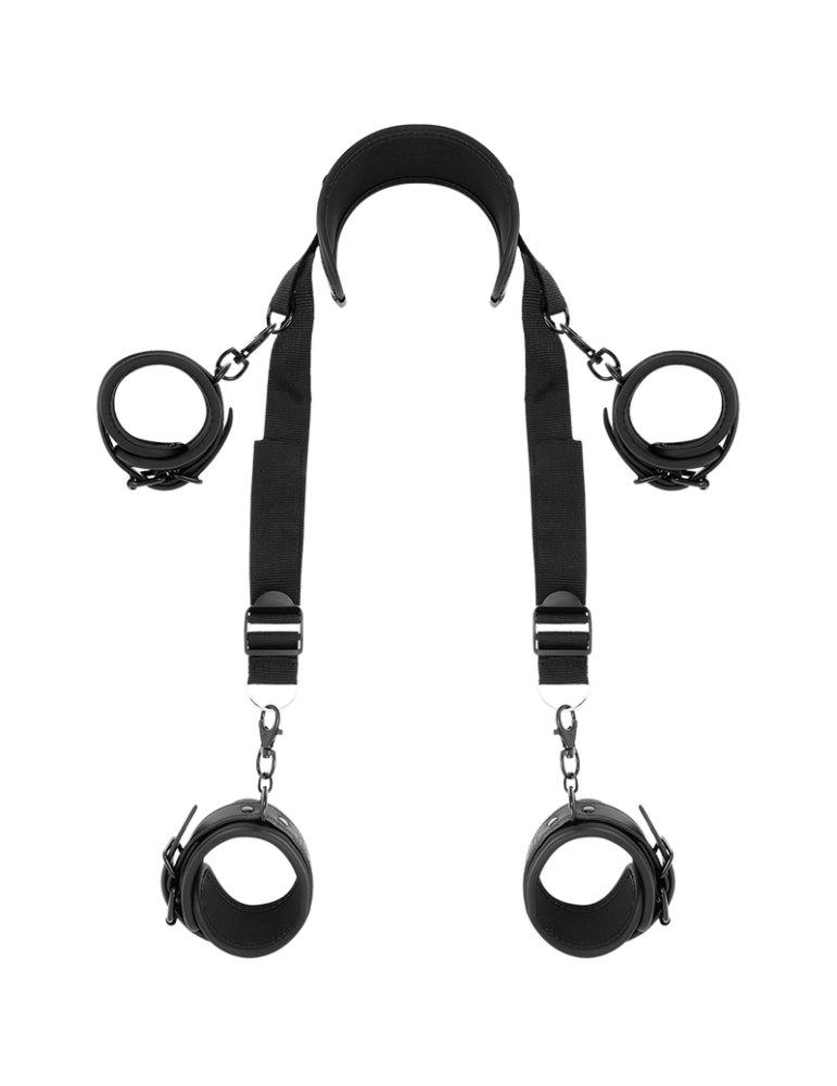 position de maître soumise fétiche avec 4 menottes_2