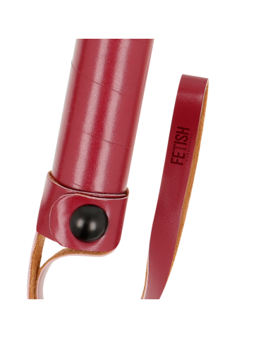 fétiche soumis pièce sombre fouet en cuir vegan_6