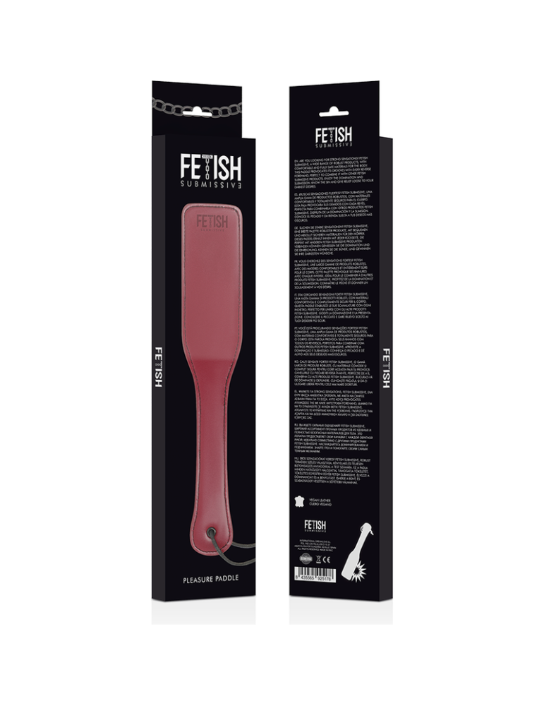 fétiche soumis pièce sombre fouet en cuir vegan_5